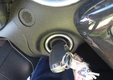 2015 Mercedes-Benz Slk 250 z USA, uszkodzony, nr VIN WDDPK4HA0FF103007